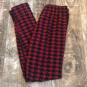Agnes and Dora Houndstooth Leggings